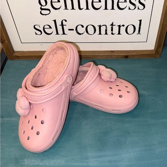 CROCS - Piglet Pink Lined Mickey Crocs - Picture 6 of 8